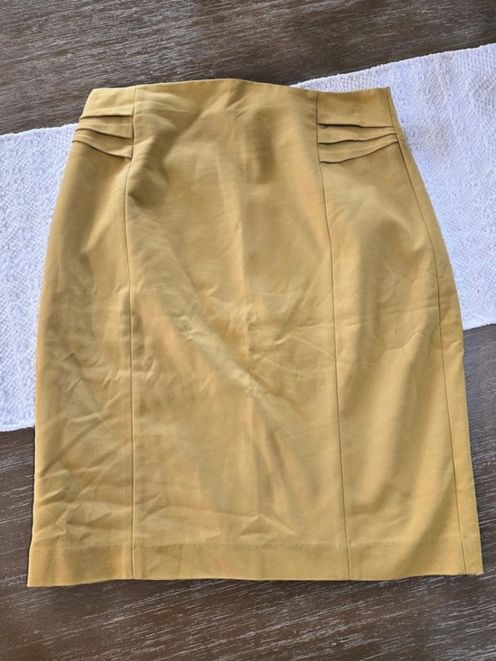 Express Pencil Skirt in Yellow Size 4 Like New